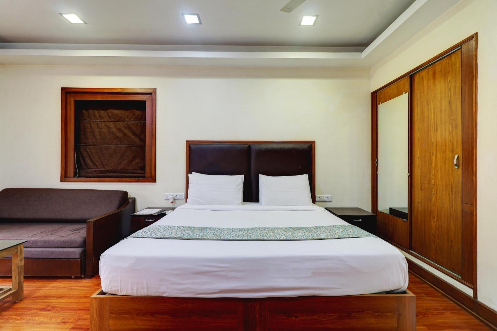 AMAZINN VILLA Neatspace Hotel Lonavala Buitenkant foto
